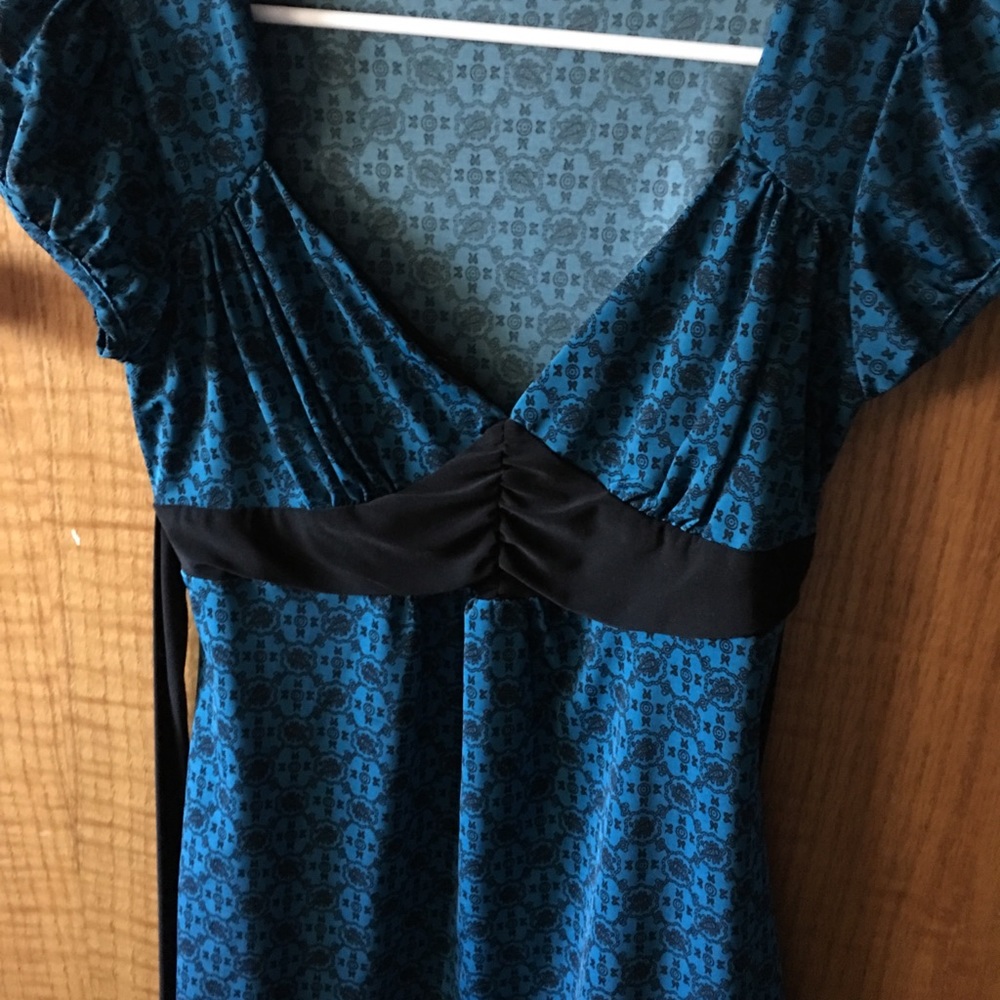 Maurice’s dressy top size small